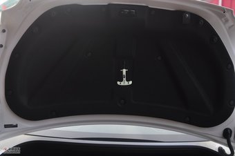 2012款日产GT-R座椅及后备箱