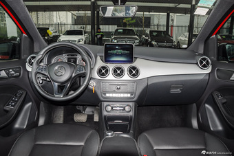 2015款奔驰B级B200 1.6T自动豪华型图片