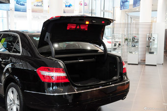 2012款奔驰E级实拍