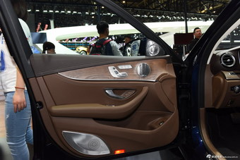 全新奔驰E级长轴距车型北京车展首发