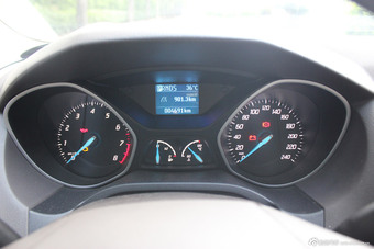 2012款福克斯三厢1.6L自动舒适型