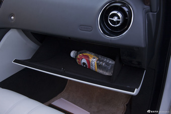 2014款捷豹XJL 3.0 SC四驱全景商务版