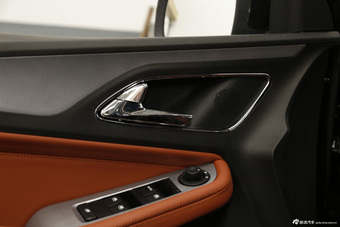 2015款宝骏560 1.8L手动精英型