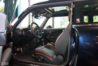 2011款MINI COOPER S CLUBMAN Hampton限量版