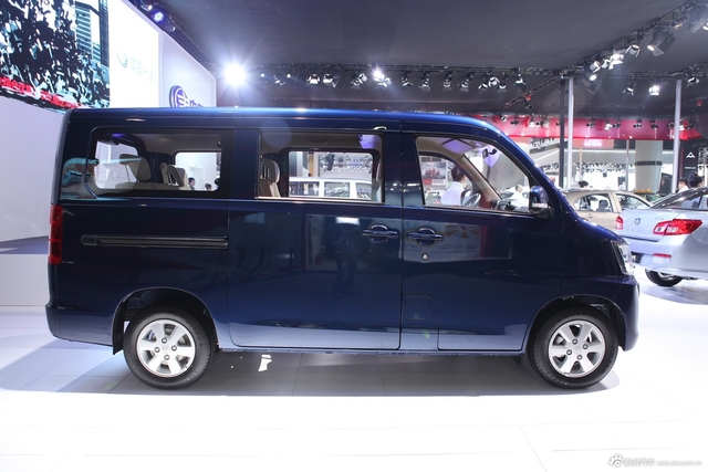 2014款佳宝V80 1.5L手动豪华型图片