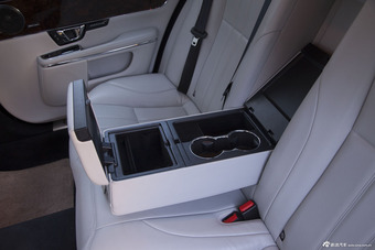 2014款捷豹XJL 3.0 SC四驱全景商务版