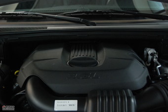 2011款全新Jeep大切诺基豪华版