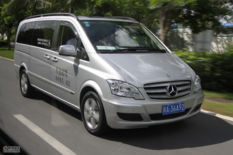 2011款奔驰唯雅诺-动态