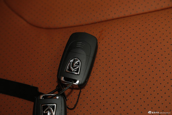 2015款宝骏560 1.8L手动精英型