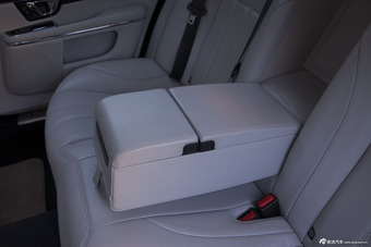 2014款捷豹XJL 3.0 SC四驱全景商务版