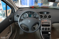 2011款标致408 2.0L手动舒适版