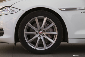 2014款捷豹XJL 3.0 SC四驱全景商务版