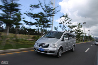 2011款奔驰唯雅诺-动态