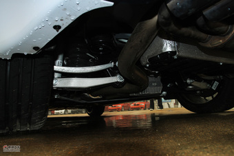 2011款宝马1系M 3.0T双门轿跑车图片