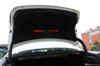 2012款奥迪A4L 1.8 TFSI CVT舒适型
