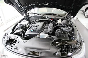 宝马Z4 sDrive23i引擎图片