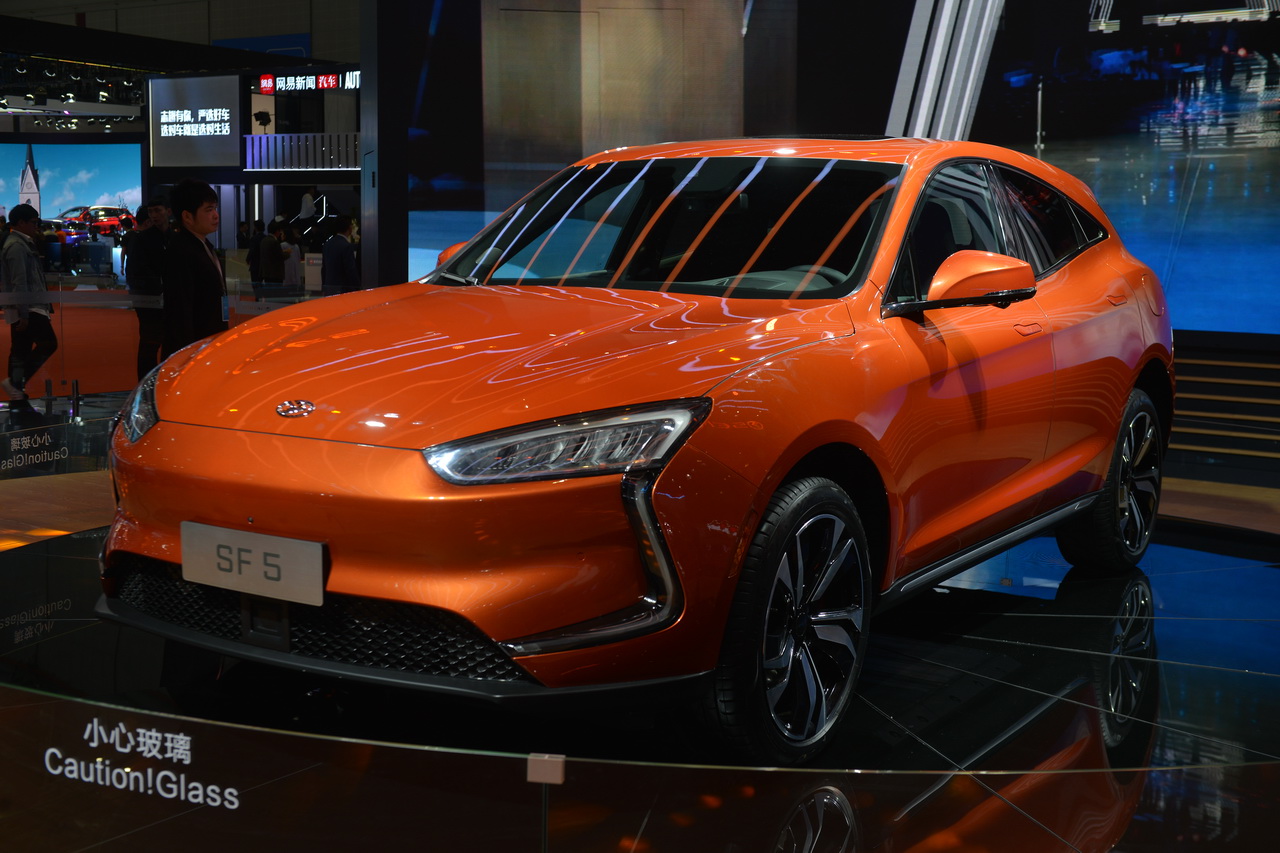 赛力斯SF5