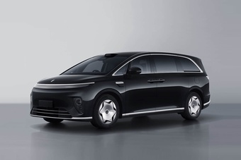 享界V8增程