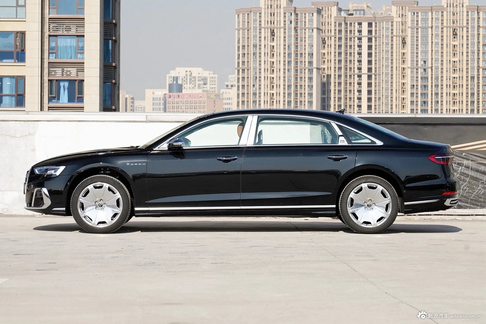  Audi A8 price cut again? The highest drop was 367600, and the lowest in China was 625600!