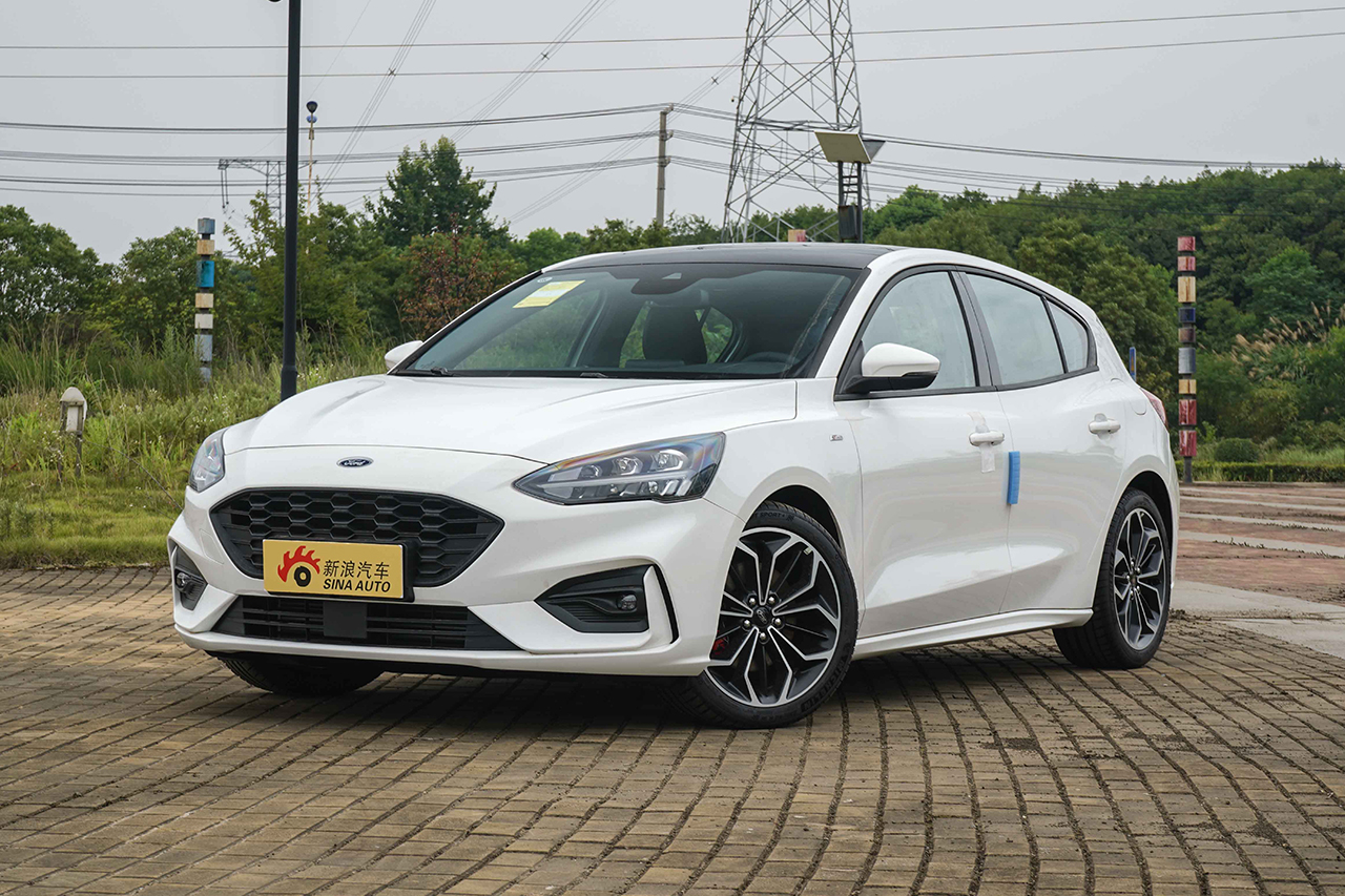 2020款福克斯两厢1.5l自动st line ecoboost 180
