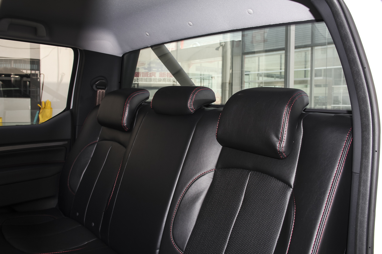 2019款黄海n7 2.5l手动两驱柴油运动版