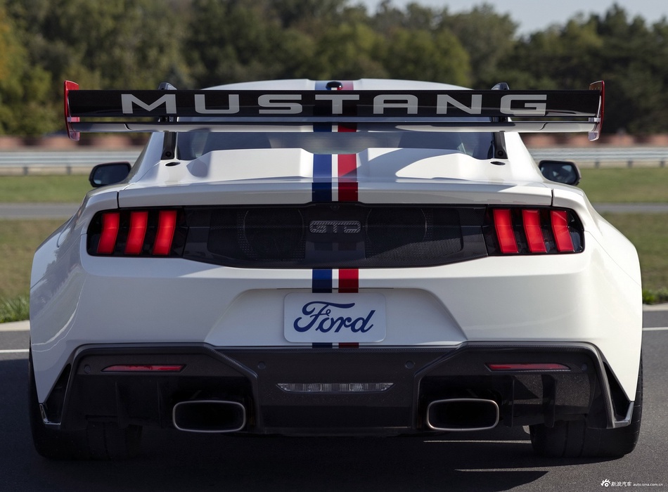 每次亮相都是焦点，福特Mustang全国最高直降3.37万
