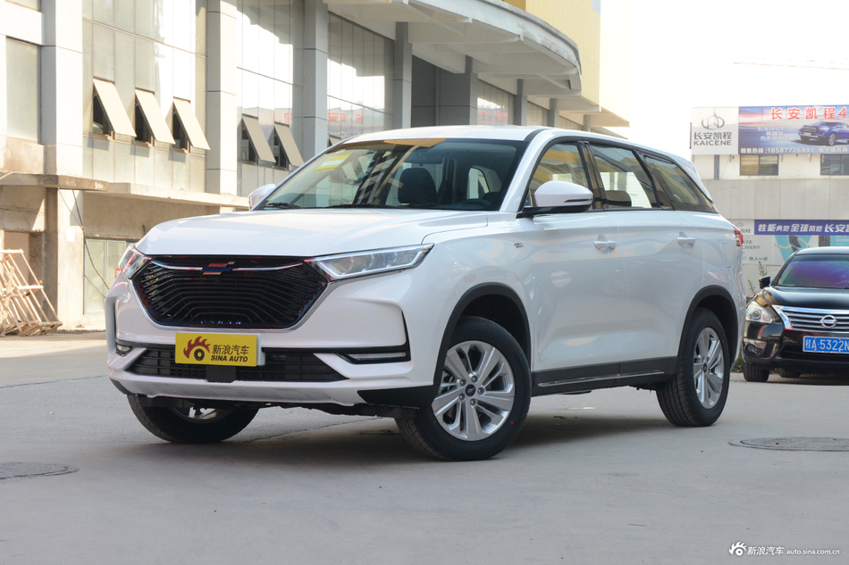 3月深圳比价 长安欧尚X7新车7.67万起