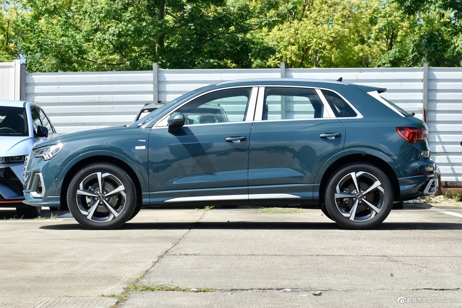 全系价格低至16.42万起，最大折扣6.5折，奥迪Q3问你敢答应吗？