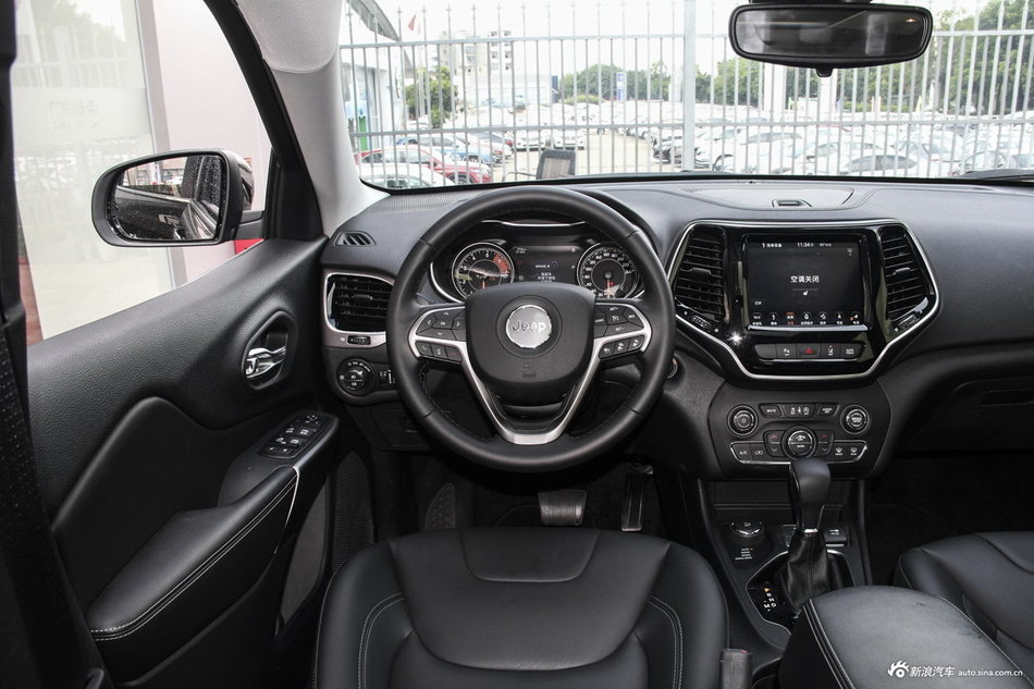 全国最高直降3.58万元，Jeep自由光新车近期优惠热销