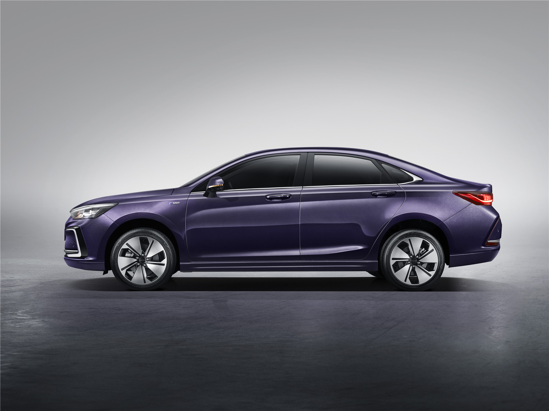 【2019北汽新能源eu7】北京eu7官方 - 新浪汽车