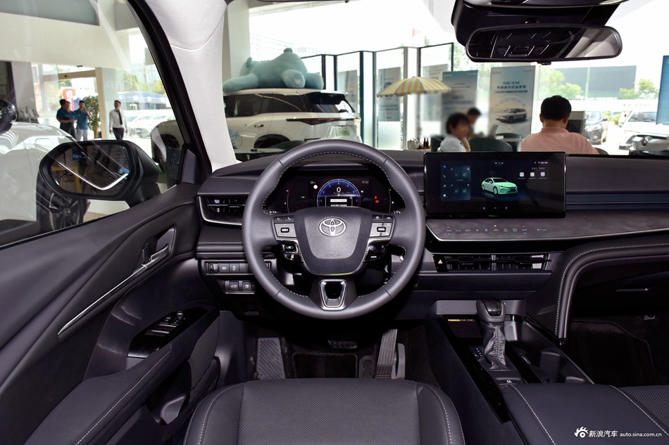 价格来说话，12月新浪报价，丰田凯美瑞全国新车12.94万起