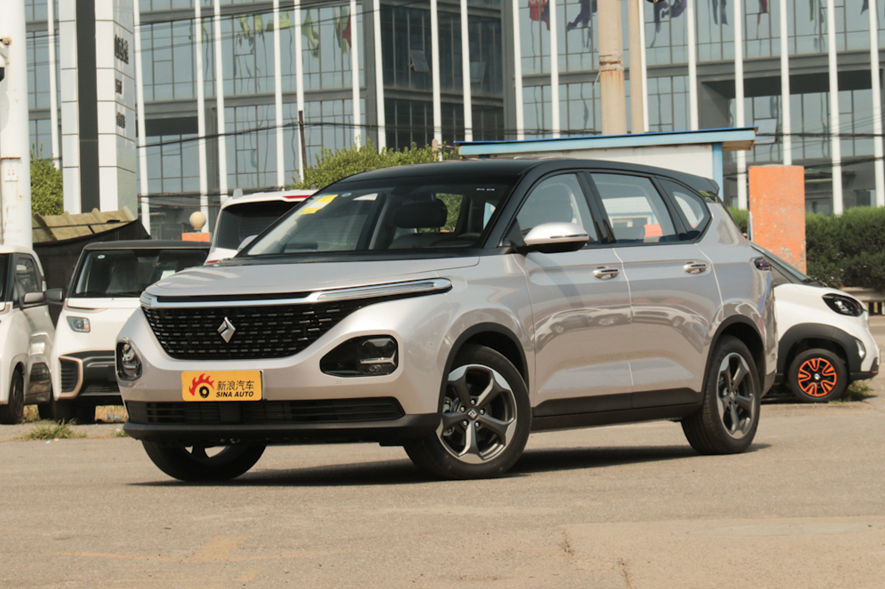 2019款宝骏rm-5 1.5t cvt 24小时在线豪华型7座