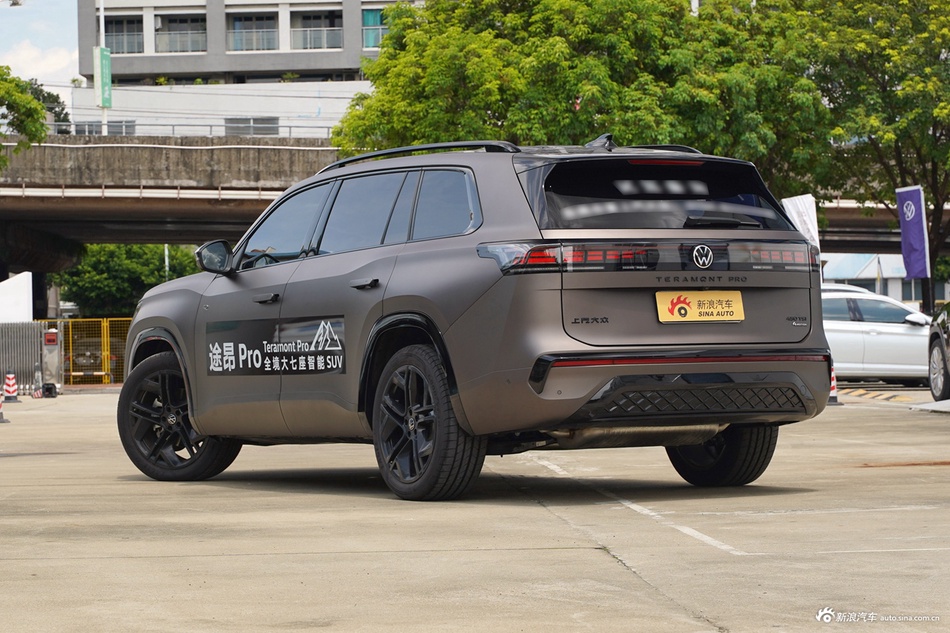 家用舒适，商务有面，最大折扣8.6折，大众途昂真的不考虑开回家？